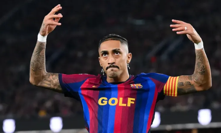 Flick zbulon kërkesën e Raphinha gjatë “El Clasico”-s, gjë që ndryshoi komplet planet e gjermanit