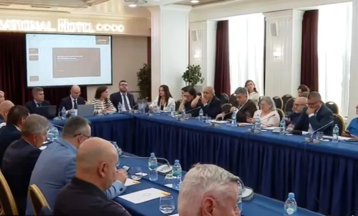 Forumi “Platformë për Opozitën”, propozohen kandidatë të përbashkët në çdo bashki të vendit, diskutimet në tryezë!
