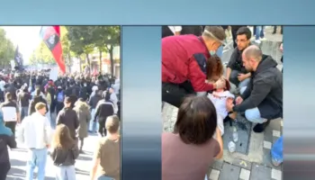 FOTO/ Revolta e studentëve tek Ministria e Arsimit, plagoset një vajzë…