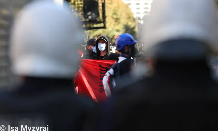 Fotolajm/ Revolta studentore në Tiranë