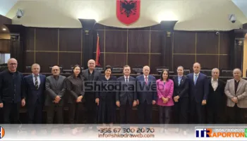FOTOLAJM – Sokol Sadushi “i kalon stafetën” Ilir Pandës në drejtimin e Gjykatës së Lartë…