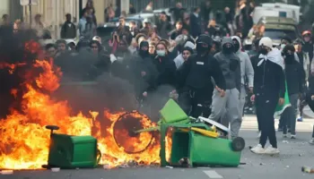 Franca në ZJARR/ Protestat e studentëve kthejnë “përmbys” vendin, mbyllen 564 shkolla