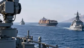 Frikë nga përshkallëzimi i ri, BE koordinohet me Arabinë Saudite në Detin e Kuq për mbrojtjen e anijeve tregtare