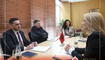 Furtuna e dorëheqjeve, largohen drejtoresha e AKU-së dhe kreu i Doganave