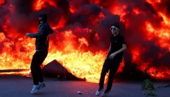 Gazeta gjermane BILD: Protestuesit i vënë flakën Tiranës, kërkohet dorëheqja e Edi Ramës