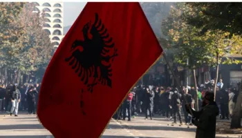 Gazetarët shqiptarë janë shënjestër e dhunës policore”/ Reporterët pa Kufij: U sulmuan gjatë protestave, hetim dhe shqyrtim parlamentar