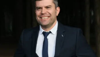 GJETHE FIKU PER TE MBULUAR DHUNEN/ NUK JANE PROBLEM AS BERISHA E AS ZJARRET