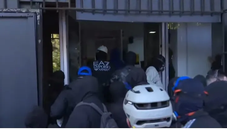 Gjykata e Tiranës liron nga qelia 28 protestuesit