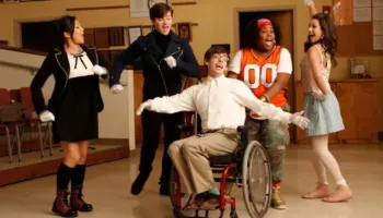 “Glee” rikthehet me një version të ri, Ryan Murphy ka shkruar skenarin e reboot-it
