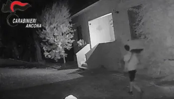 Goditet grupi i shqiptarëve në Itali, policia zbulon si hynin në banesa ndërsa familjarët flinin