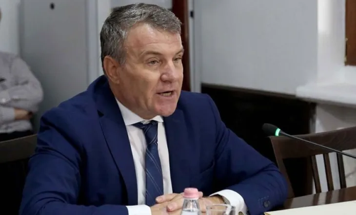 Goditja e bizneseve të vogla/ Eksperti i ekonomise jep “zgjidhjen” për studentët