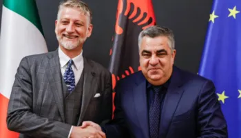 Gonxhja pret Giulin, prezantohet projekti i Fondazione MAXXI për Galerinë e Arteve