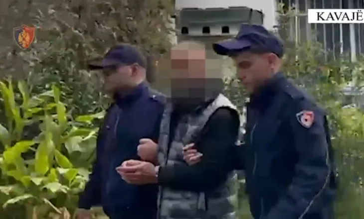Grabiti kasafortën e një dyqani rrobash, arrestohet 46-vjeçari në Kavajë