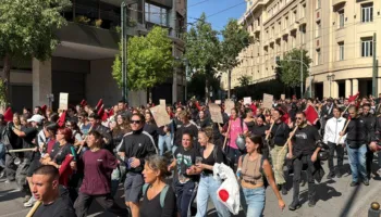 Greqi: Nxënës, studentë dhe mësues në protestë