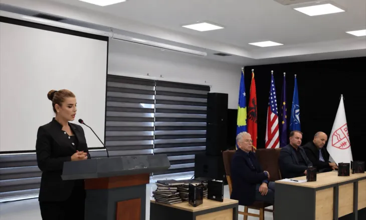 “Grue prej zjermi” i Donika Dabishevcit u promovua në Deçan