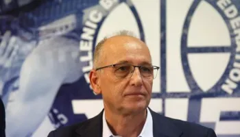 Hetimet për manipulim ndeshjesh, presidenti i Federatës Greke të Basketbollit jep dorëheqjen