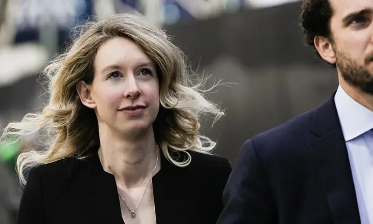 Historia e Elizabeth Holmes rikthehet në ekran përmes dokumentarit të ri
