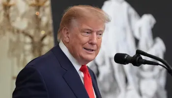 HUTHET GODITEN ABARINE SAUDITE, TRUMP: TANI JENI NE LUFTE EDHE ME AMERIKEN