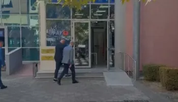 I akuzuar për shkelje të barazisë në tendera, ish-kreu i Autoritetit Rrugor Shqiptar paraqitet sërish në SPAK