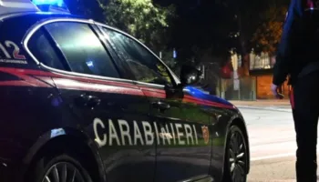 I dehur në timon, tenton t’u largohet karabinierëve/ Arrestohet shqiptari në Itali
