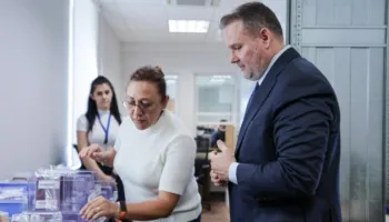 IdentiTek lehtëson shërbimet për dokumentet e identitetit, ministri Demo: Ulje tarifash për kategoritë në nevojë