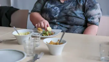 Ilaçi në zhvillim ndihmon disa pacientë të humbasin deri në 1/4 e peshës trupore