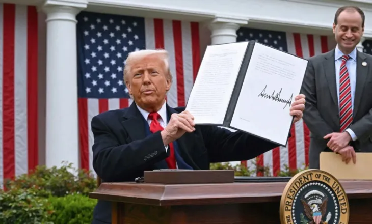Instituti Ekonomik Gjerman: Tarifat e Trump dështuan të ulin deficitin tregtar të SHBA-së
