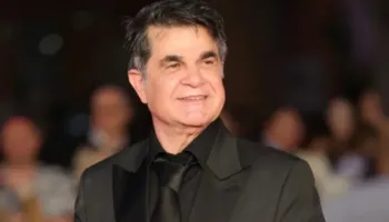 Irani dënon me mbi pesë vjet burg regjisorin e njohur, Jafar Panahi, i konfiskon edhe pasurinë!