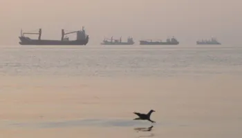 Irani shkurton afatin për hapjen e Hormuzit, Araghchi vendos kushtet për rifillimin e bisedimeve me SHBA-në