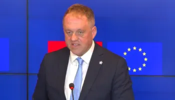 Irlanda mbështet integrimin e Shqipërisë në BE, Byrne: Duam të mbyllim edhe kapituj të tjerë