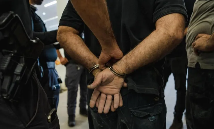 IZRAELI ARRESTON 10 PERSONA PAS SULMEVE NDAJ GAZETARES AMERIKANE DHE DIPLOMATËVE EVROPIANË