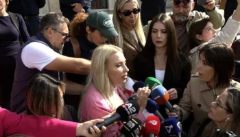 “Jam në emër të Ramës, dyert janë hapur”, Drejtoresha e MIA-s përballet me pedagogët: Dorëheqje, s’ka dialog