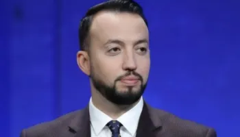 JASHTE KONTROLLIT/ BRAÇE NE QENDER TE DEBATIT