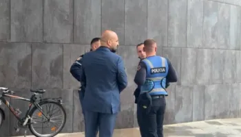 “Jemi Milicia Serbe, kemi vendosur bombë”. Kërcënohen me e-mail bashkitë pak orë pasi PS miratoi ‘Territorjalen’
