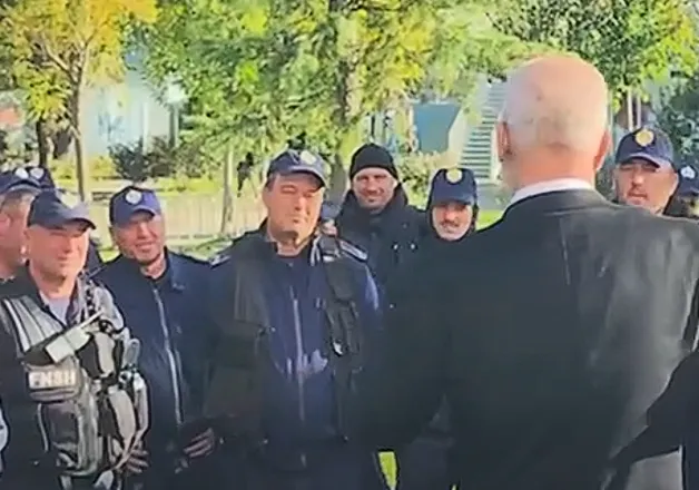 “Jeni më të mirët”, Rama publikon pamjet nga takimi me Policinë: Durim me të rinjtë, forcë ndaj dhunuesve!