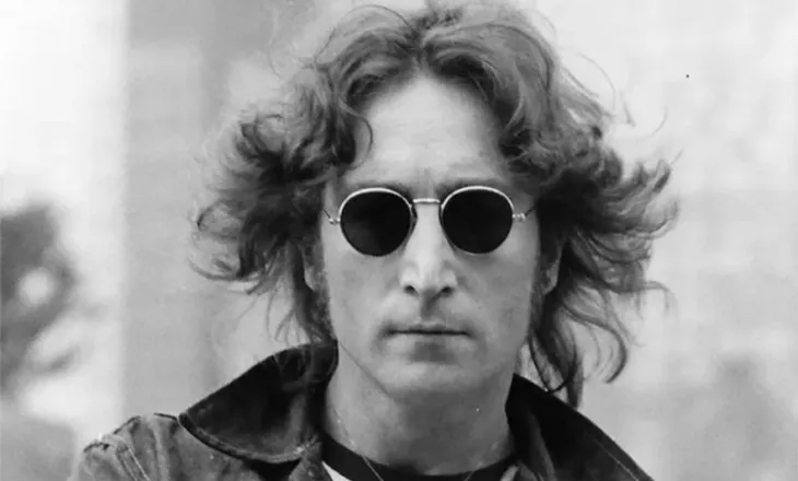 John Lennon, 86 vjet nga lindja e legjendës së “The Beatles”