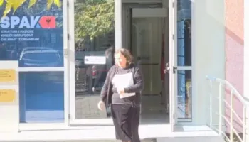 Juristja dorëzon në SPAK kallëzim ndaj kryeministrit Rama dhe kryepolicit Hita