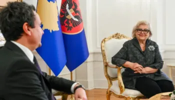 Justina Shiroka Pula, ish-ministrja e Thaçit që u bë zgjidhja e Kurtit në një nga momentet më kyçe të Kosovës