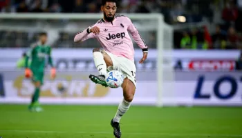 Juventus vuan në Sardegna, Kolo Muani i shpëton nga humbja