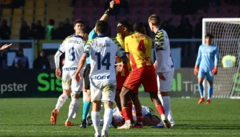 JUVENTUSI FITON, POR ARBITRI NDEZ DEBATIN! TRI KARTONË TË MUNGUAR DHE NJË PËRJASHTIM QË SHKAKTOI POLEMIKA