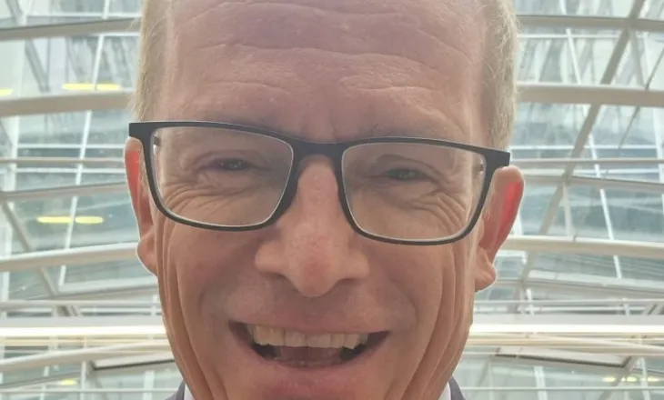 Kandidati për president i Austrisë: “Do të rikthej në Krujë përkrenaren e Skënderbeut”
