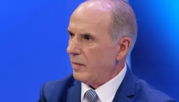 Karrige, beton dhe ftesa per dialog: Preç Zogaj paralajmëron Ramen per revolten e të rinjve