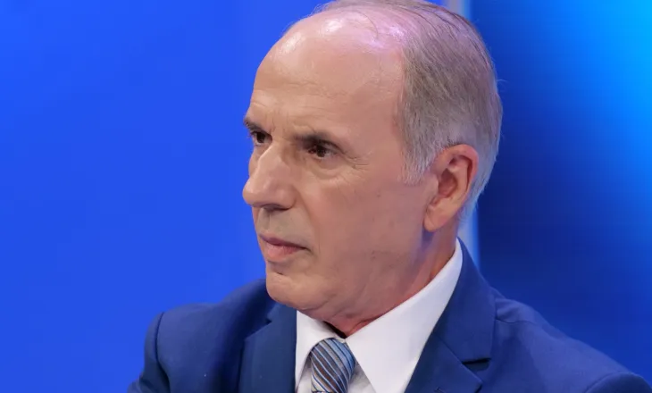 Karrige, beton dhe ftesa per dialog: Preç Zogaj paralajmëron Ramen per revolten e të rinjve