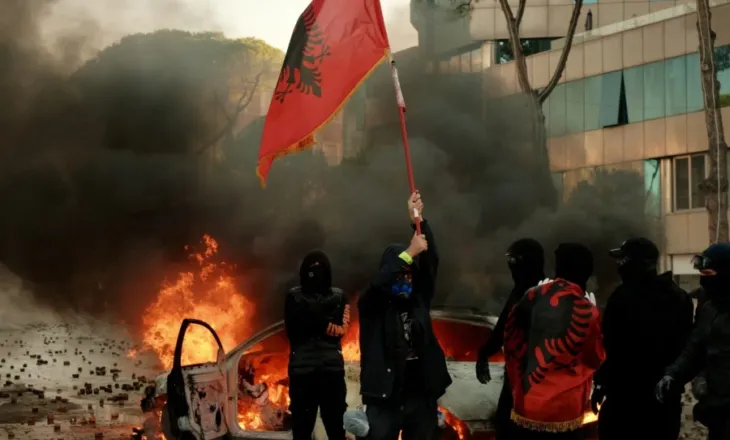 Këlliçi për mediat britanike: Rama po përpiqet të shkaktojë një viktimë në protestë, që ta përdorë këtë si justifikim për ta ndaluar