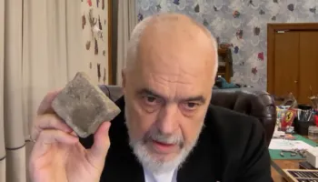 “Kërkohet gjak!”/ Rama u kujton shqiptarëve “21 Janarin”: U vranë me plumba 4 persona që nuk dëmtuan asnjë institucion