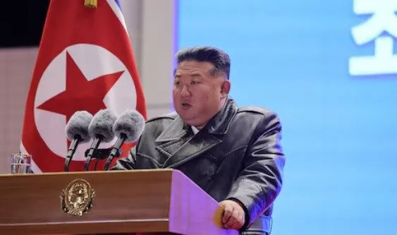 Kim Jong Un bën thirrje për “revolucion ushtarak”: Le të ngremë ushtrinë më të fortë