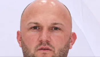 “Kisha frikë për veten dhe familjen”- Vrasja e shqiptarit në Itali pas sherrit për pazaret e drogës, 29-vjeçari rrëfen krimin: Trupin ia hodha në pus dhe…