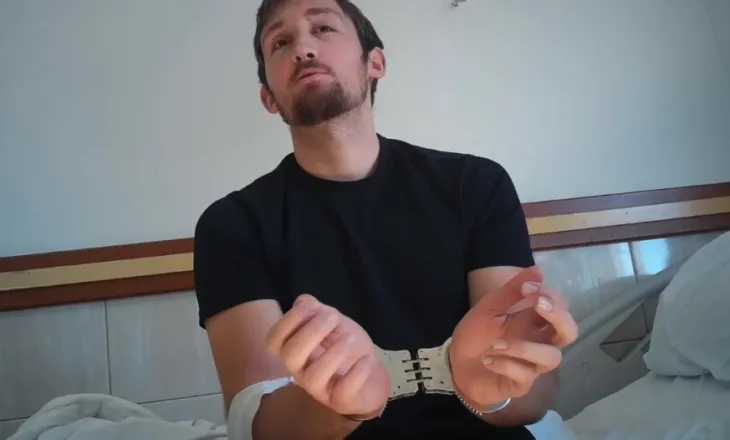Klevi Metaj rrëfen me pranga nga spitalit përballjen me 6 policët