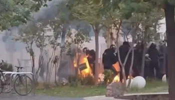 Koçiu shpërthen pas sulmit me molotov ndaj policisë: Koha kur hidhnin gurin dhe fshihnin dorën ka mbaruar