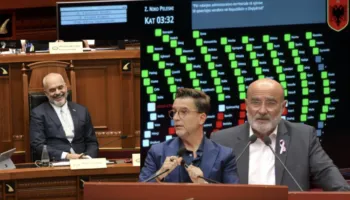 Komedia me “rebelët” e PS/ Si u shua zhurma për hartën territoriale nga Edi Rama